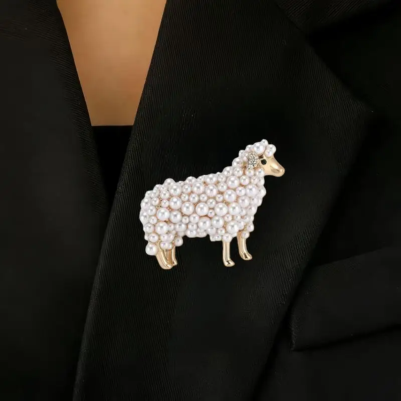 1Pcs Fashionable And Elegant Lady Creative Animal Pin Buckles Women Men Classic Sheep Exquisite Brooch Badges