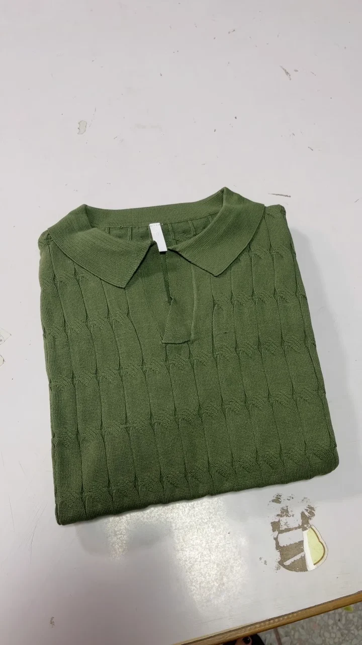 Fashionable and Popular Korean Version Solid Color Slim Fit Ice Silk Polo Shirt Short Sleeved Men's Casual Lapel Base Shirt - Image 4