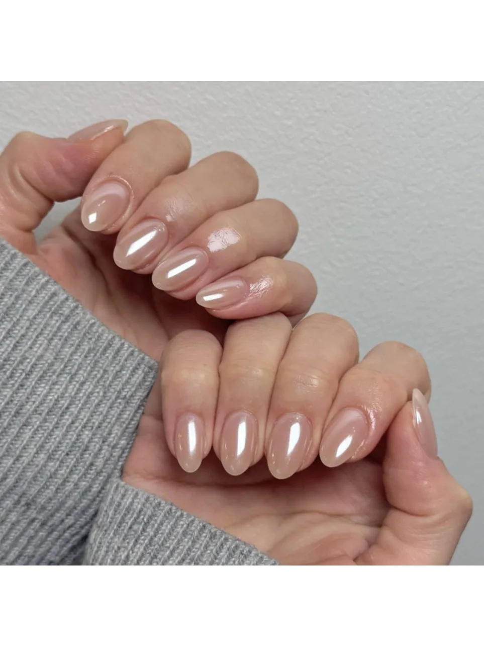 24 pièces Aurora Chrome presse sur ongles courts amande faux ongles avec colle couleur unie Pure faux ongles français doux Nail Art