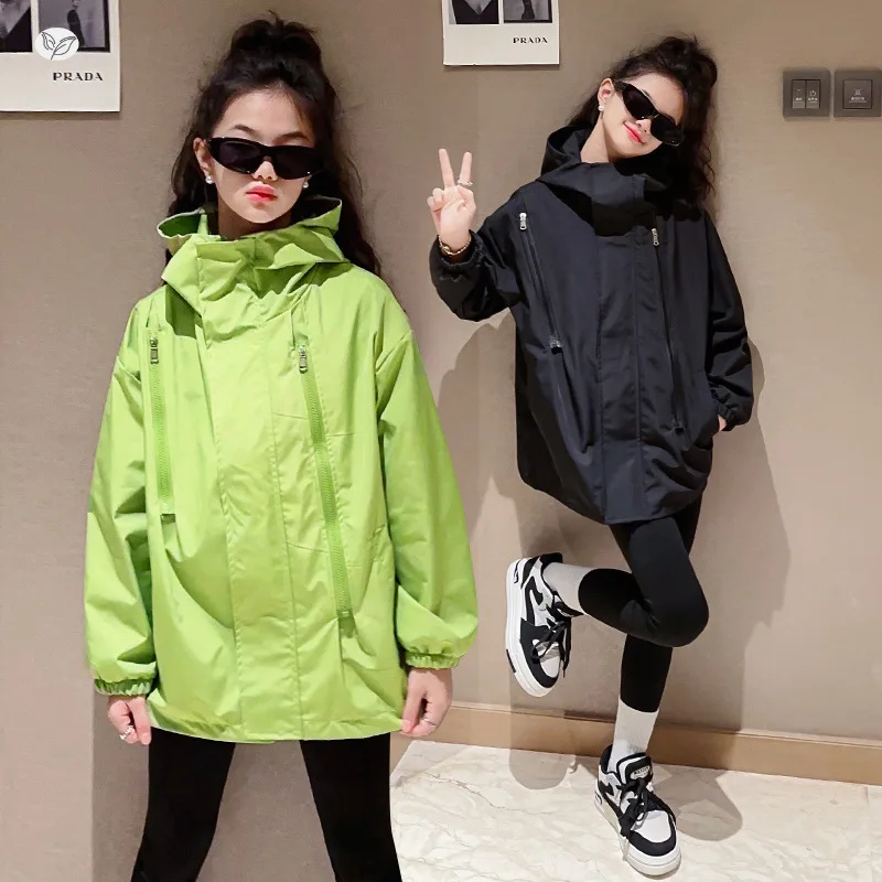 ZOETOPKID Girls' Autumn Winter Hooded Jacket Windproof Fleece Lined Outerwear Long Sleeve Zipper Closure Medium Length Coat