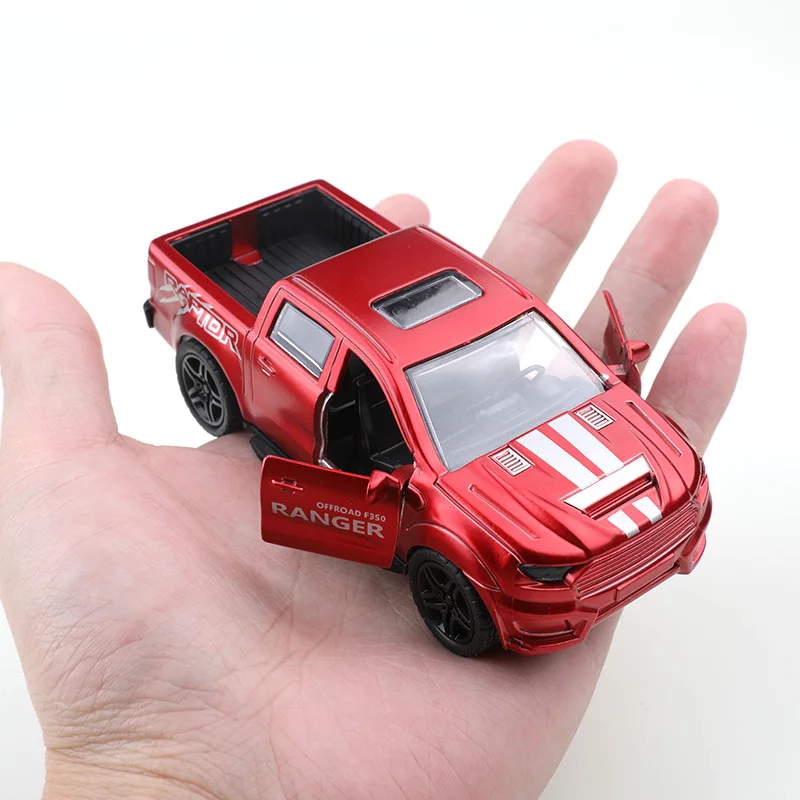 (Corrugated Box) 1/36 Scale, Striped Double-Cab Offroad Pickup Style Toy Car, Powerful Recoil, Metal Casting, Boy's Toy, the Bes
