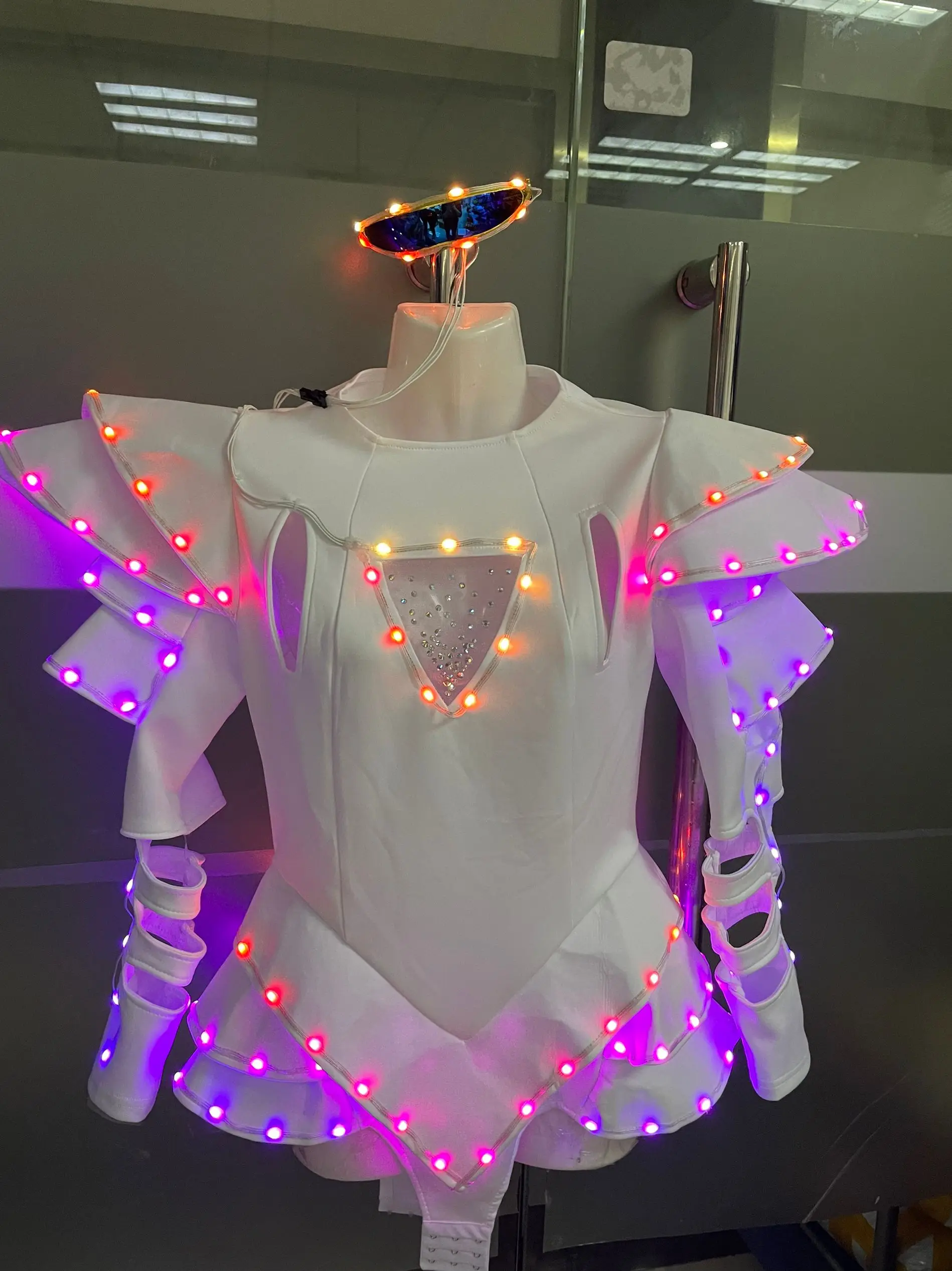 Luminous clothing LED Costume Sexy tutu LED rechargeable dress Stage dance dress Halloween wedding party glow-in-the dark props