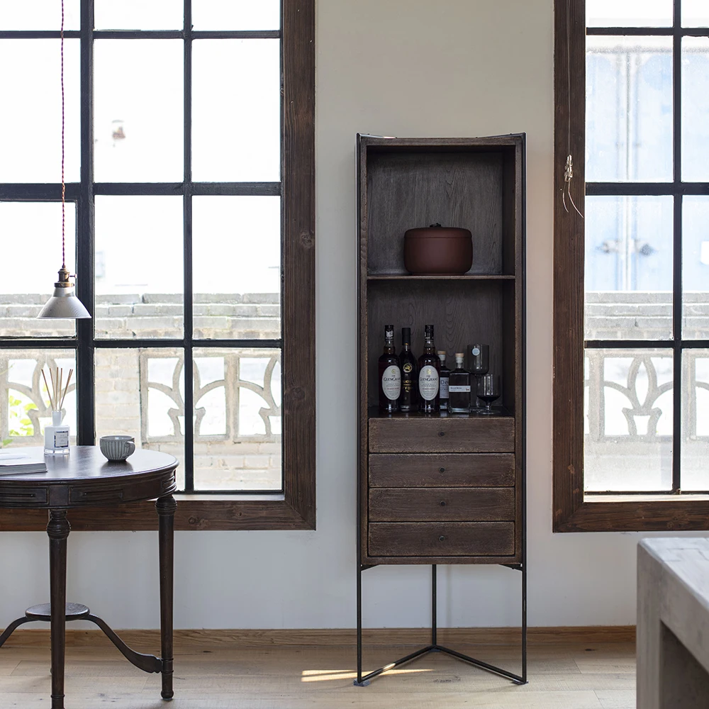 

Винный шкаф ручной работы в стиле Mid-Century Modern из массива сосны, высококачественный, антикварного коричневого цвета, экологичный, для гостиной