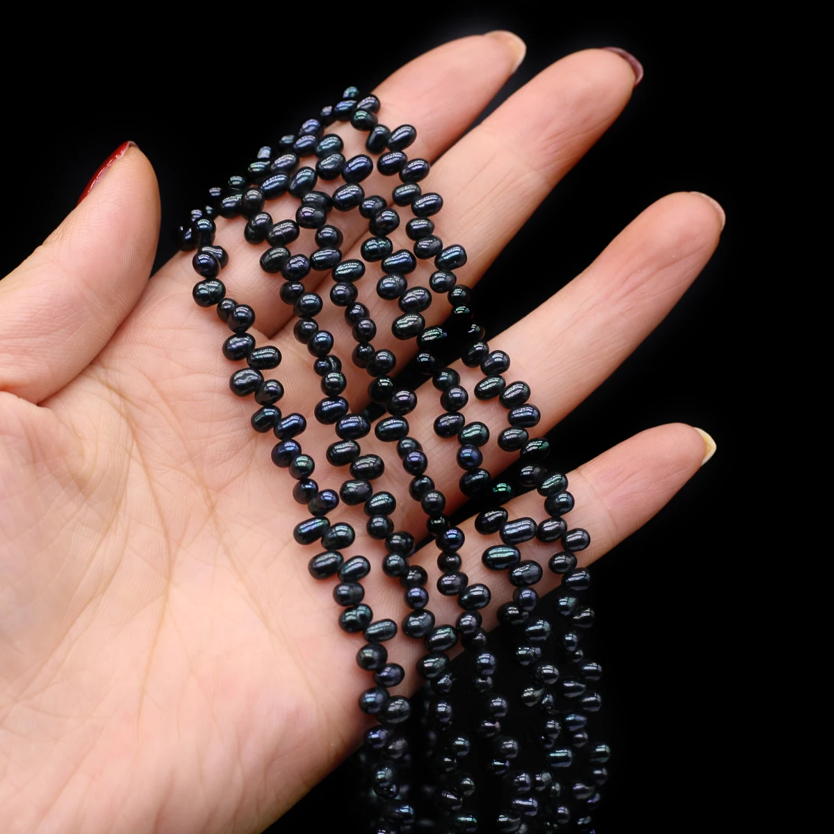 4.5mm 3/7-Hole Rice Pearls (Black/White): Iridescent/Shiny Handcraft Enthusiasts’ Pick for DIY Hair Accessories/Bracelets