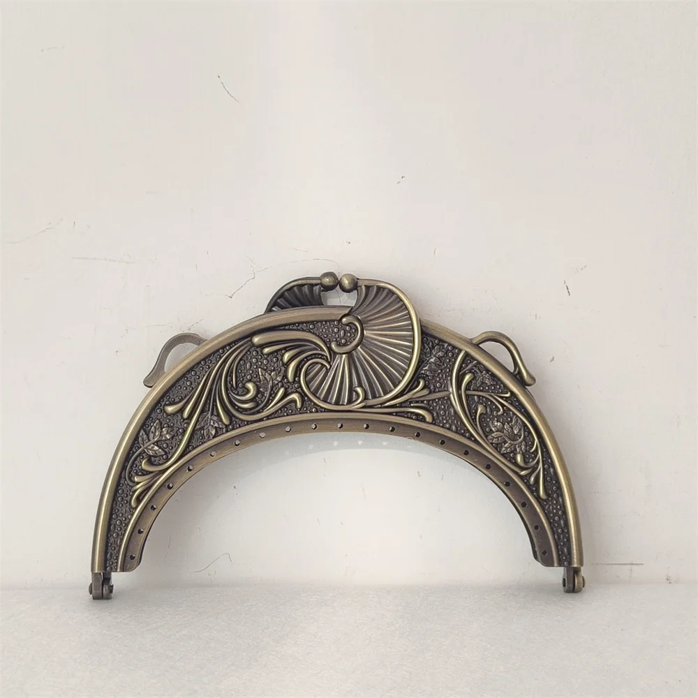 1 Piece Zinc Alloy Antique Brass Retro Mini Kiss Lock Purse Frame Small Clutch Handbag Frame Kiss Lock Bag Frame Purse Frame