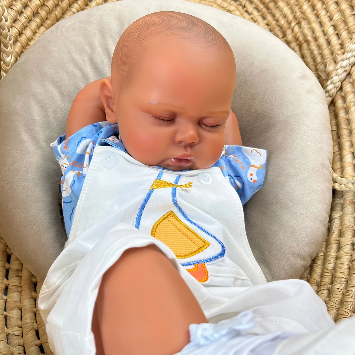 24인치 수면 중인 리본 토들러 인형 60cm 비닐 팔다리 천 몸체 이상적인 놀이집 장난감 어린이 생일 선물