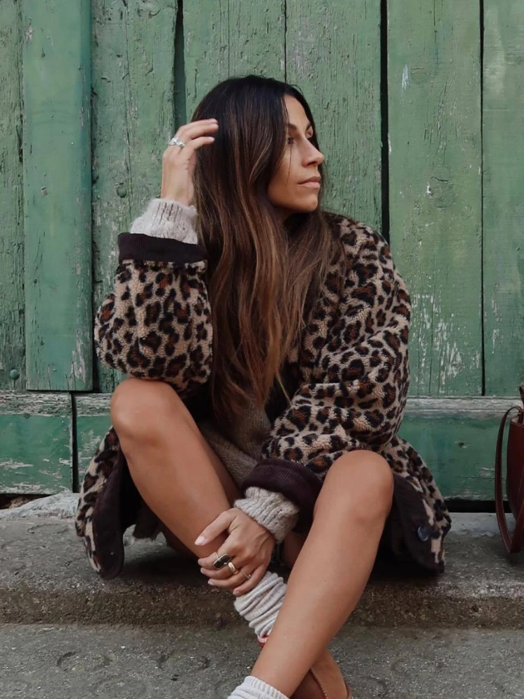 Luxury Design Women's Clothing Lambswool Jacket Autumn Winter Warm Coat Leopard Print O-neck Long Sleeves Top Button Jackets