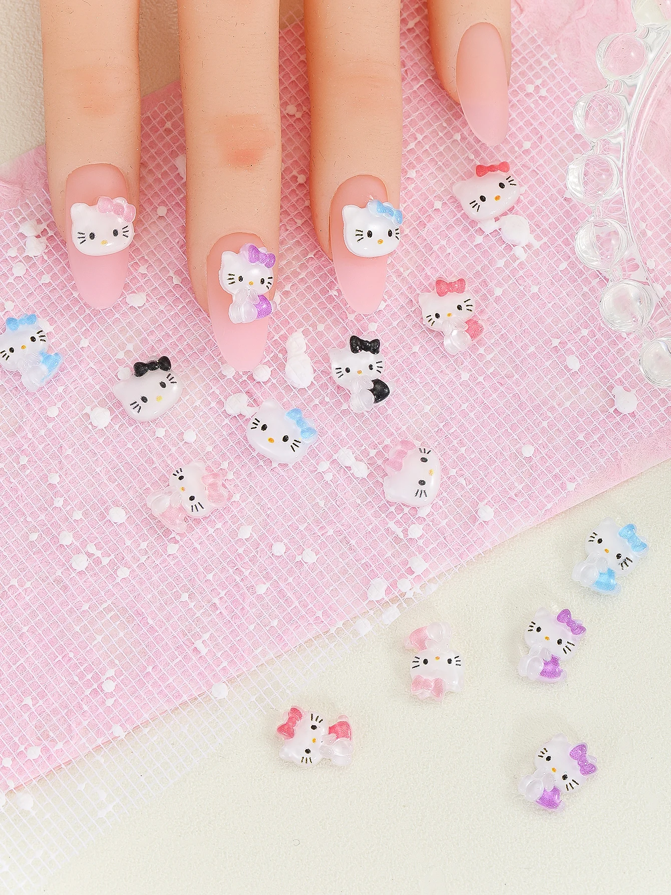 100 adet/torba Kawaii siyah Hello Kitty bebek tırnak sanat aksesuarları reçine KT kedi yay tırnak sanat dekorasyon