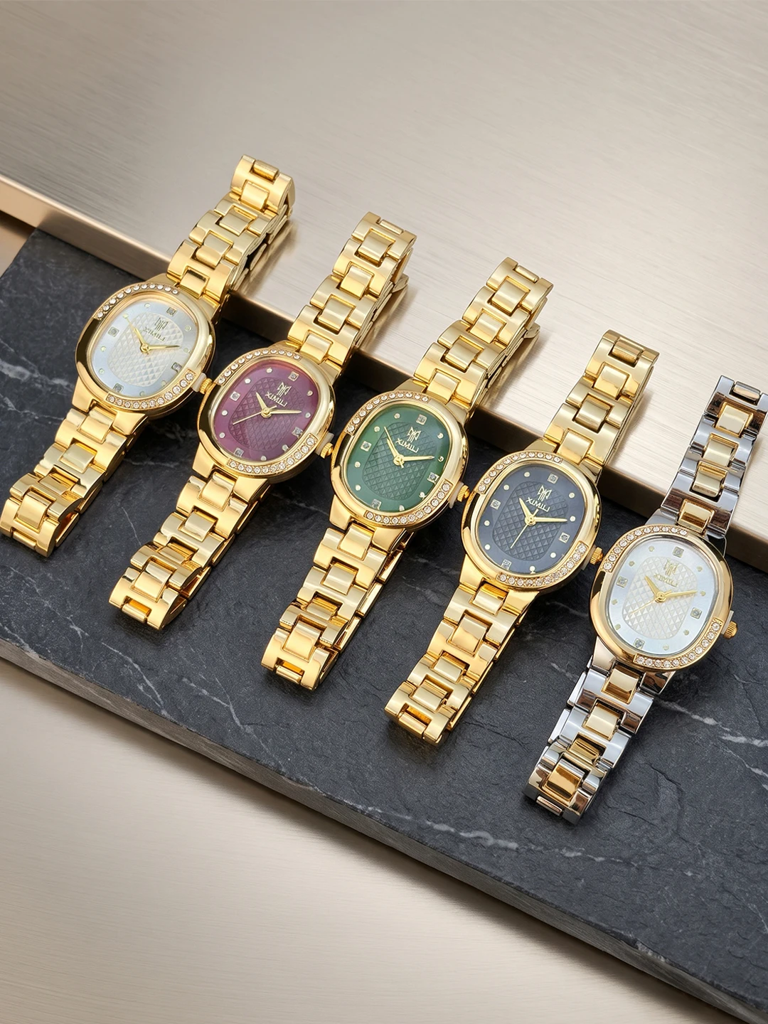 Chic Refined Rhinestone Oval Lattice Dial Chain Bracelet Gold Watch for Woman
