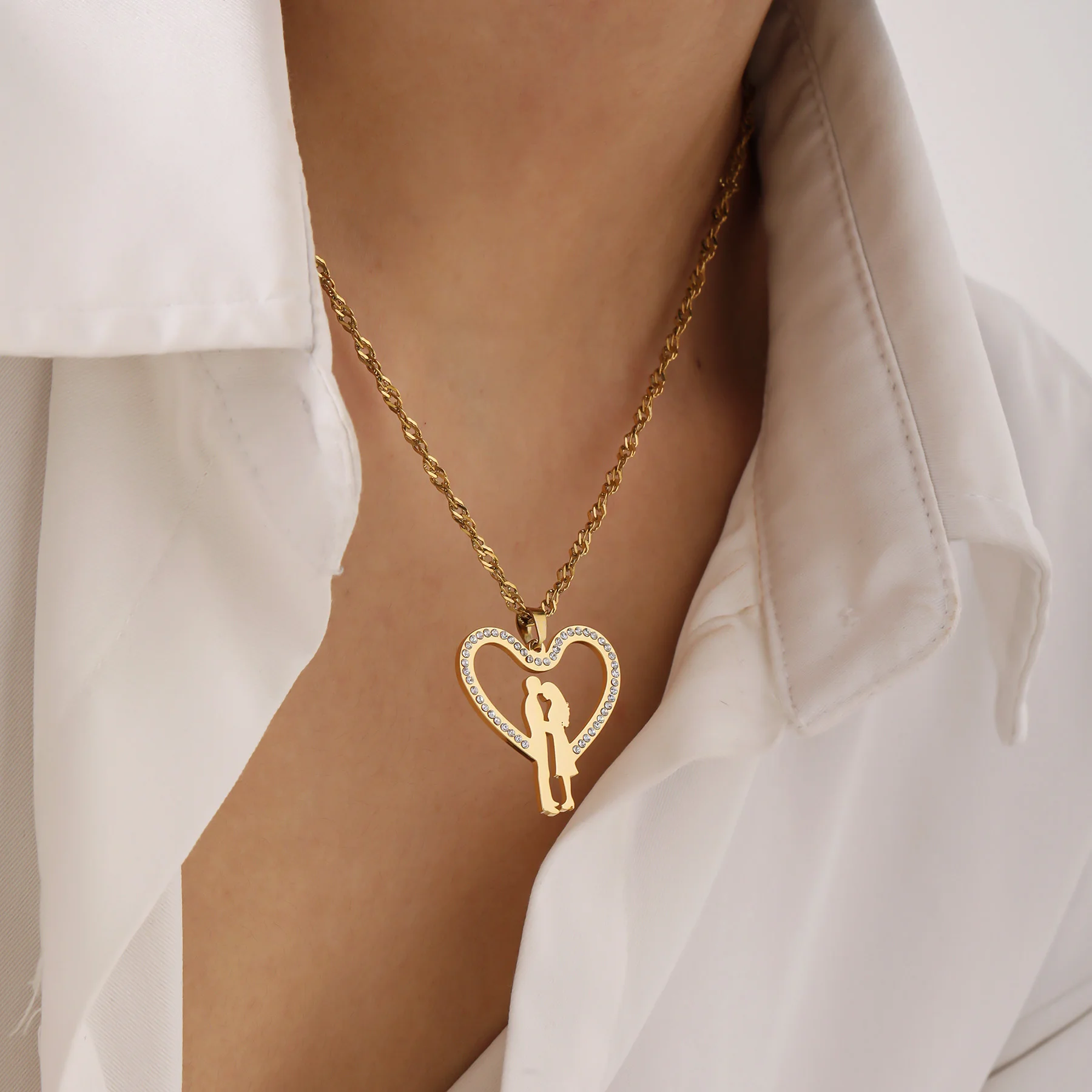 Personalized Couple Heart Crystal Custom Couple Name Etched Necklace 18K Gold Plated Pendant Jewelry Gifts for Women Gift