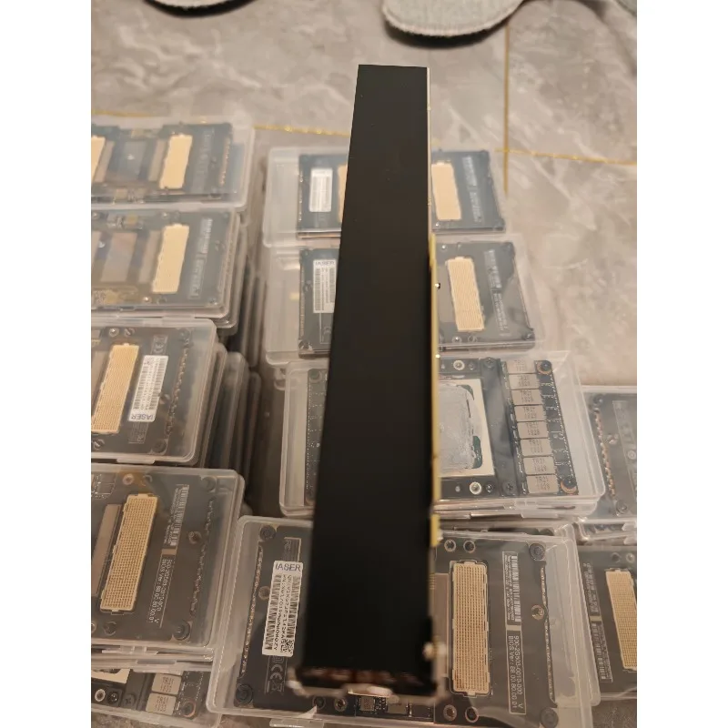 V100 SXM2 32G PCIE Customized Version The Oversized Turbine Version Has Big Sound The Normal Turbine Version Has A Small Sound.