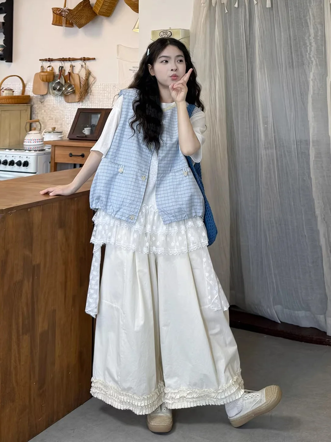 plus Size Women's Summer Casual Outfit Lace Patchwork T-shirt Loose Wide Leg Pants Plaid Vest Three-piece Set Slimming Effect
