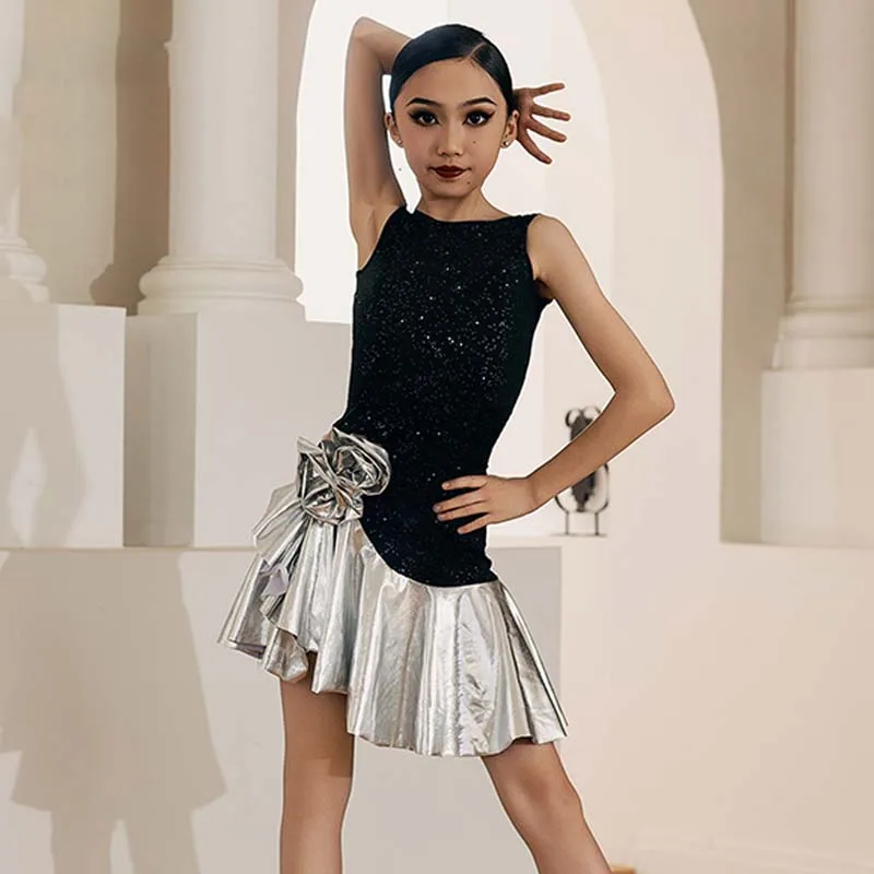 

Latin Dress Girls Tango Samba Competition Costume Cha Cha Rumba Performance Outfit Sleeveless Black Silver Splicing Dresses Y594