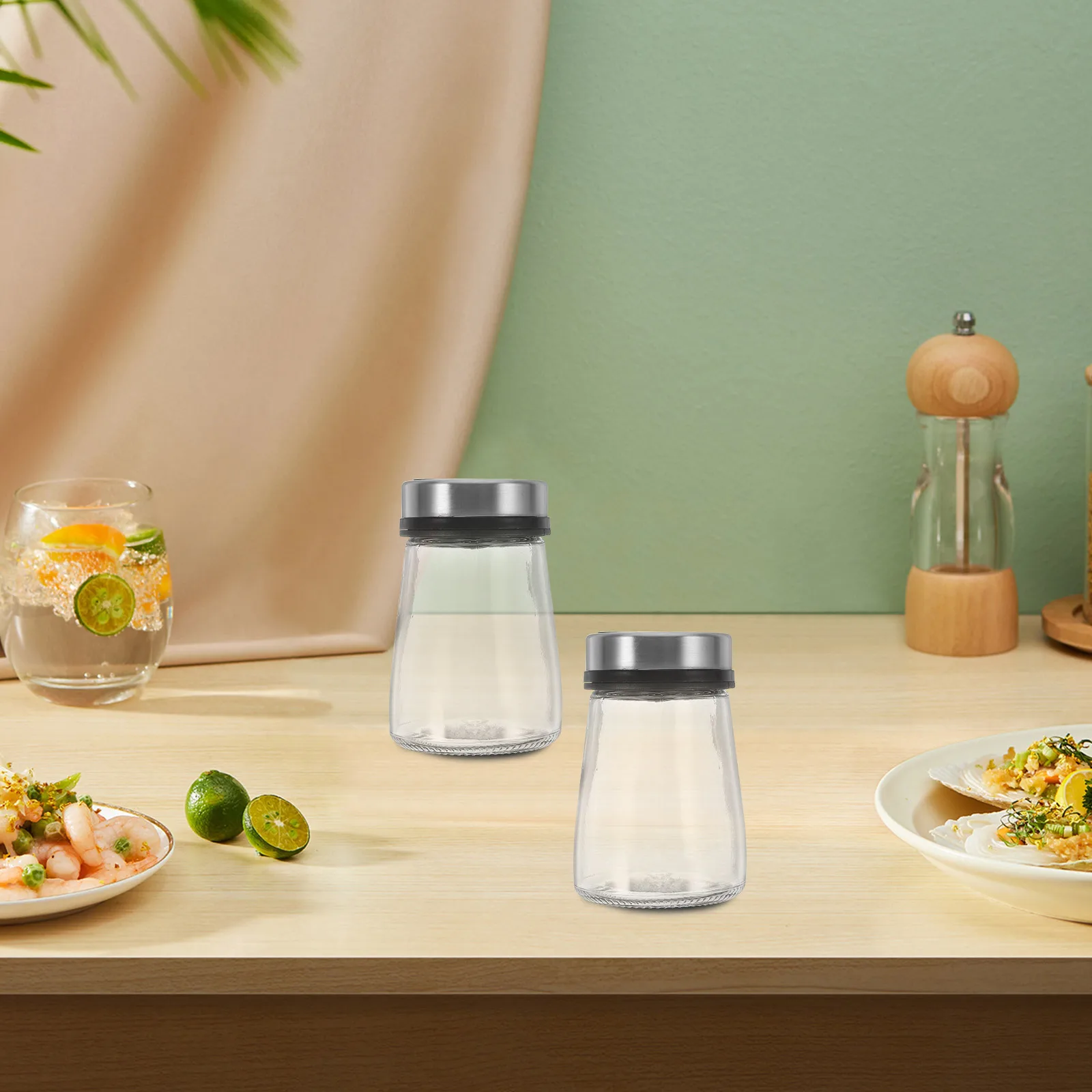

Stainless Steel Lid Glass Salt and Pepper Shakers Multipurpose Condiment Jar Easy to Hold Sprinkle Kitchen Essentials