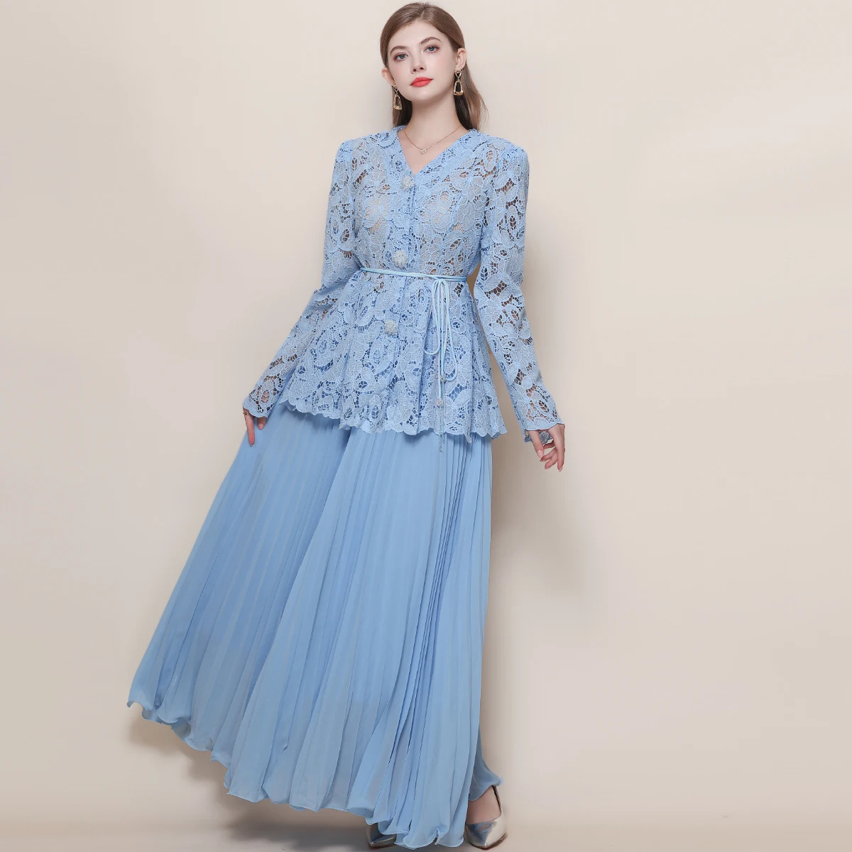 ชุดเซ็ตฤดูใบไม้ร่วงสุดหรูสำหรับผู้หญิง เสื้อลูกไม้ปักลายฉลุ กระโปรงยาวผ้าทูลล์ชีฟอง 3 ชิ้น ชุดฤดูร้อนแบบสองชิ้น