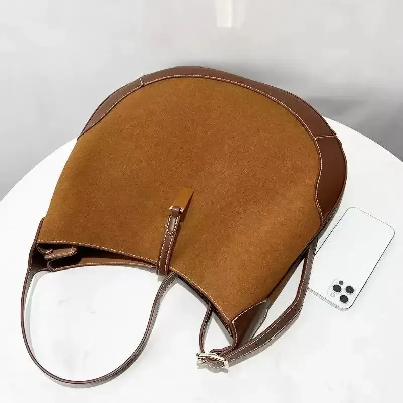 

Women's Underarm Bun Suede Equestrian Design Dumpling Bun Tote Bun Autumn/winter 2026 Trendy Handheld Crescent Bun ﻿bucket Bag