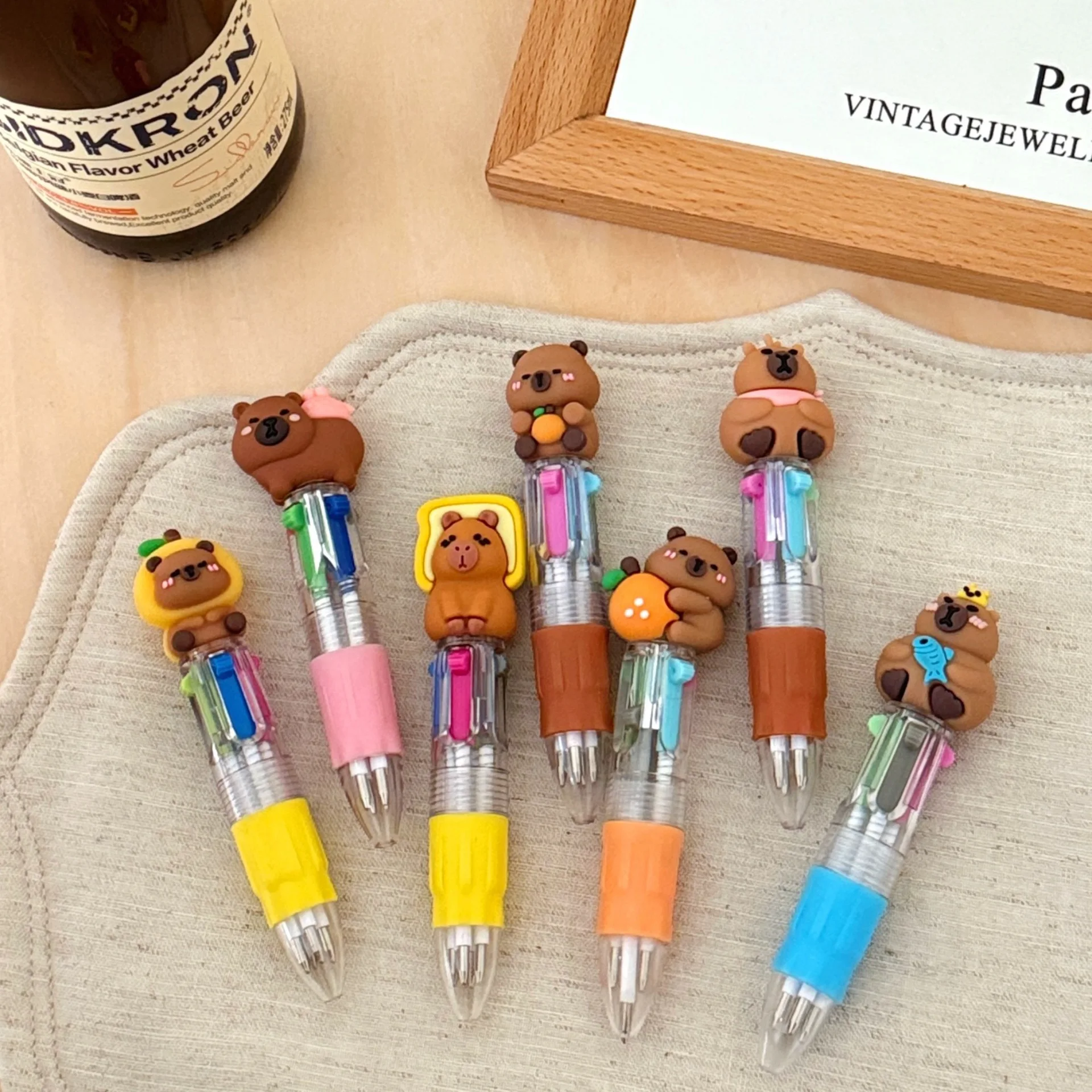 1/7 Stück Einziehbarer Kugelschreiber Niedlicher Capybara-Cartoon Mehrfarbiger Stift für Schüler Schule Büro Schreibwaren Geschenk – Detail 10