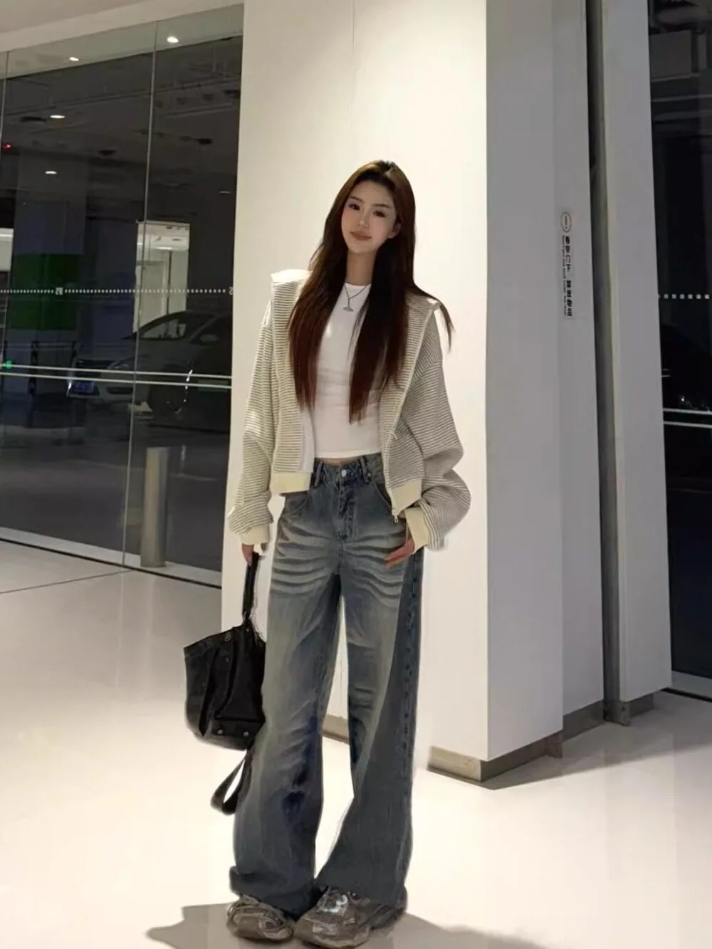 Herbst-Winter-Kurzjacke mit Reißverschluss für Damen, koreanischer, lässiger Stil, gestreifter Kapuzen-Cardigan, lockerer Schnitt, vielseitig einsetzbar, langärmelig, als Oberbekleidung geeignet. – Detail 3
