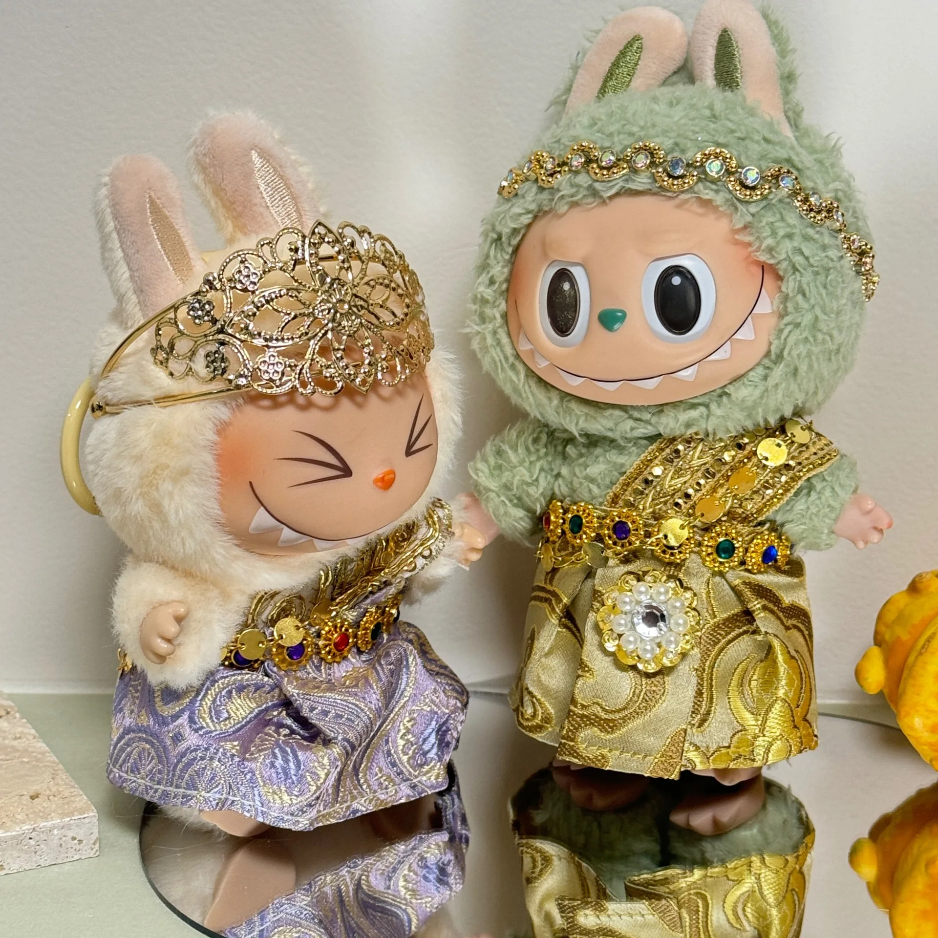 

Labubu 1-3 Gen Universal Outfits Thai Style Costume (Gold & Purple) Sitting Party Doll Clothes for Labubu Vinyl Pendants