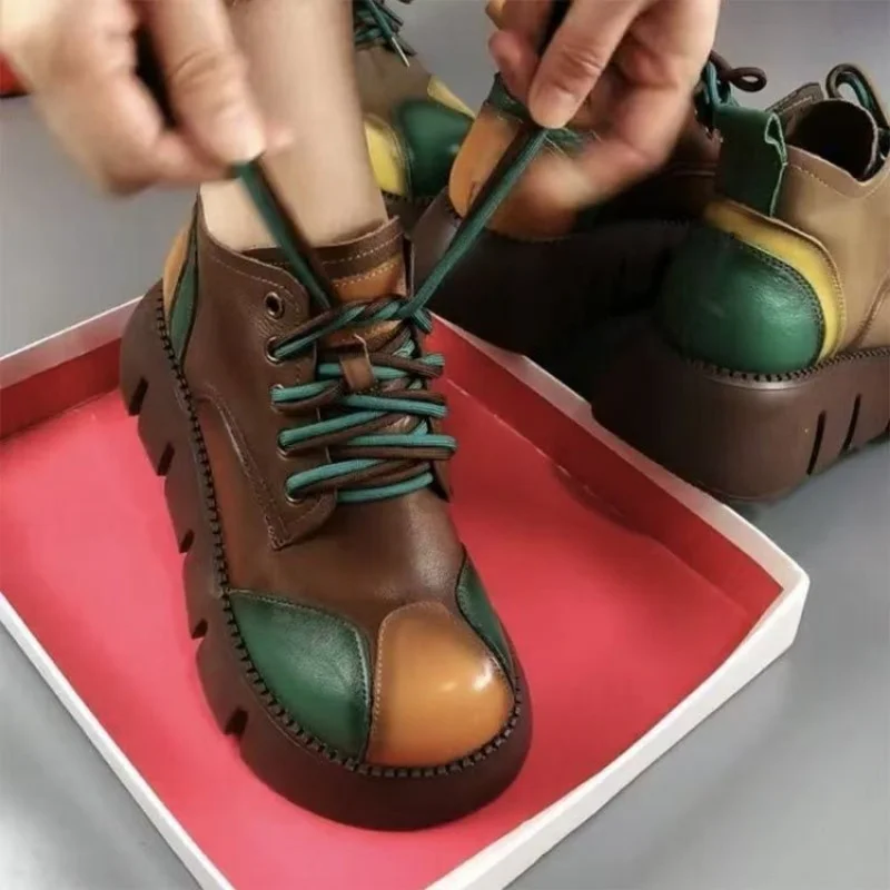 

2025New Color Block Retro Style Platform Sole Short Boots Versatile Fashion Women's Shoes