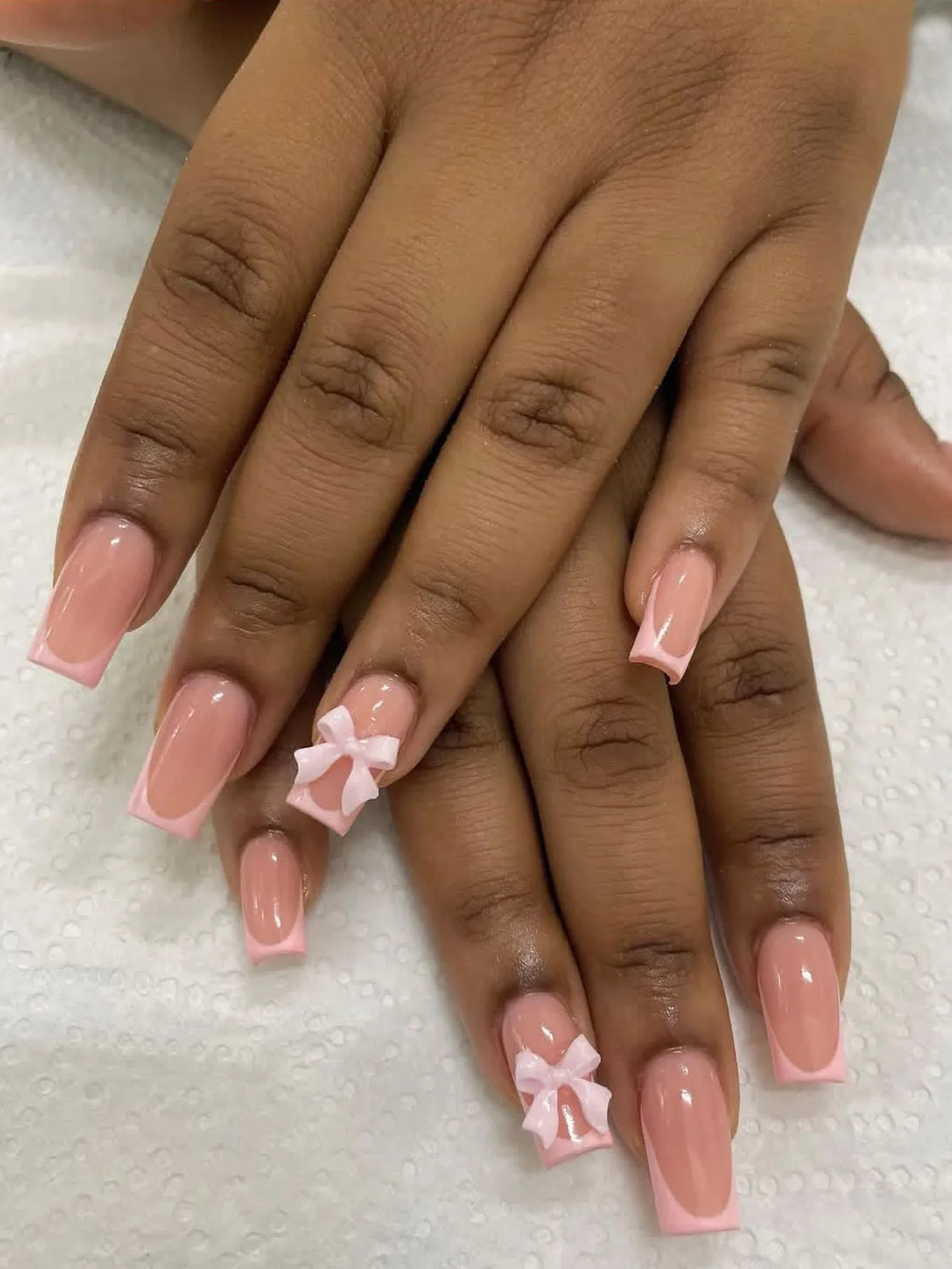 24 Stück – französische weiße quadratische künstliche Nägel, rosa dreidimensionale Schmetterlingsdekoration, zart und elegant, schlicht und großzügig – Detail 9