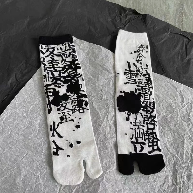 1 Pair Women Fashion Jacquard Two Toe Socks Japanese Harajuku Funny Cute Crew Cotton Tabi Socks