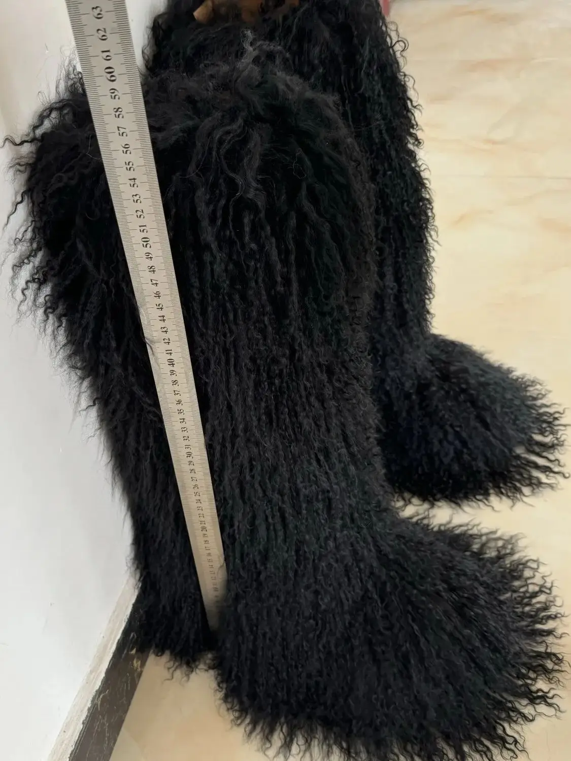 Women Long Mongolian Fur Boots Winter Warm Thick Sole High Boots Fluffy Fur Over-the-knee Fashion Outdoor Snow Boot