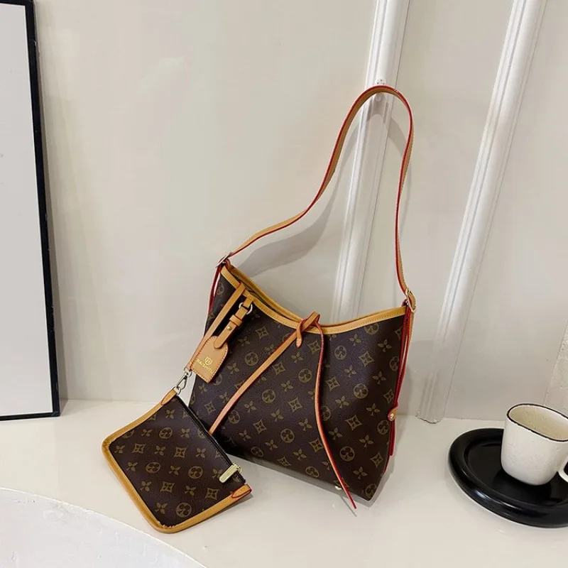 

Elegant Textured Leather Designer Diaper Bag Women Luxury Tote Large Capacity Stylish Crossbody Shoulder Bag For Rich Detail