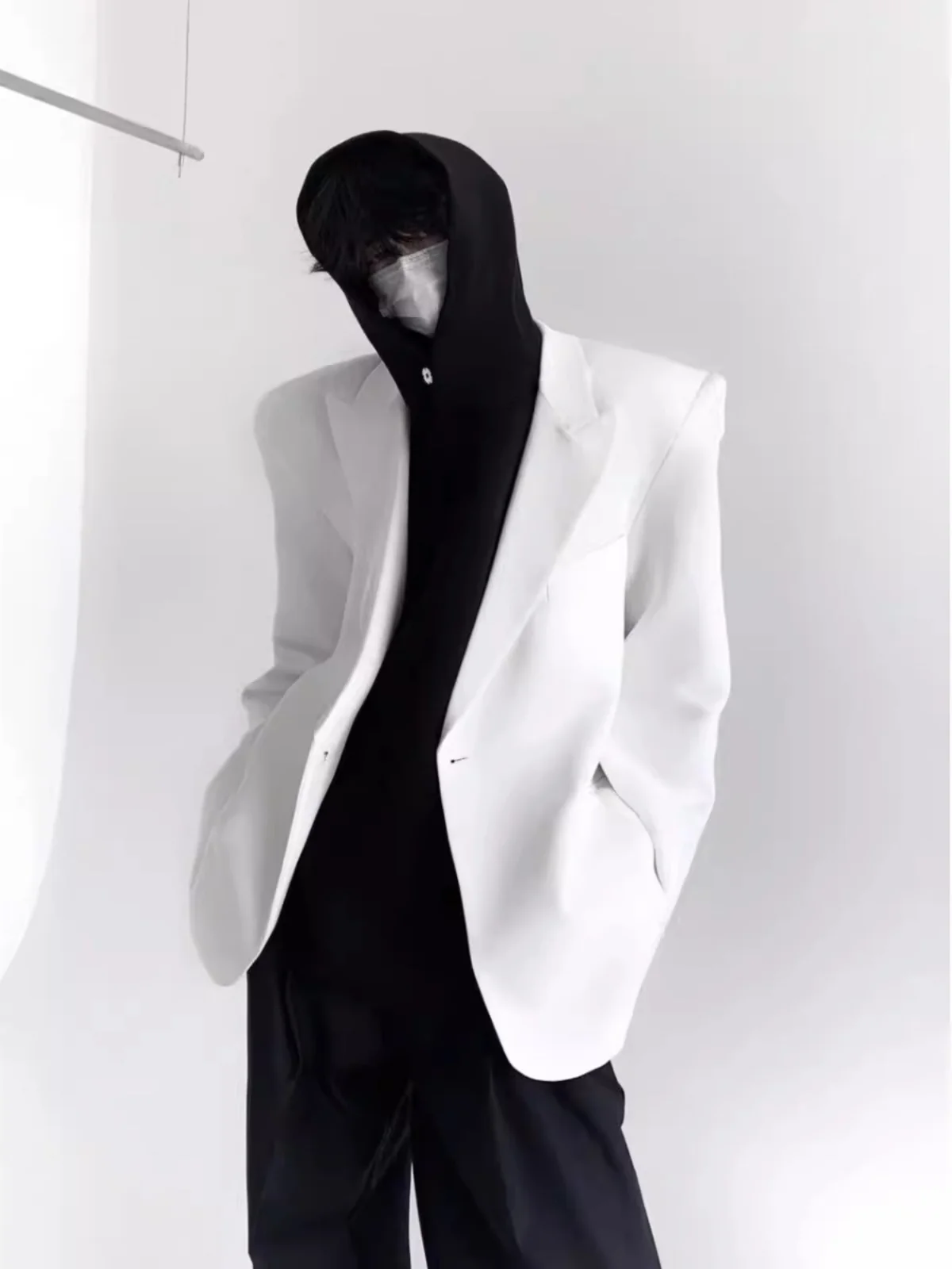 

Casual Men's Suit Jaet oulder Pads Draped Sle White Color Korean Version Trendy Loose Fit Single-breasted Suit Coat