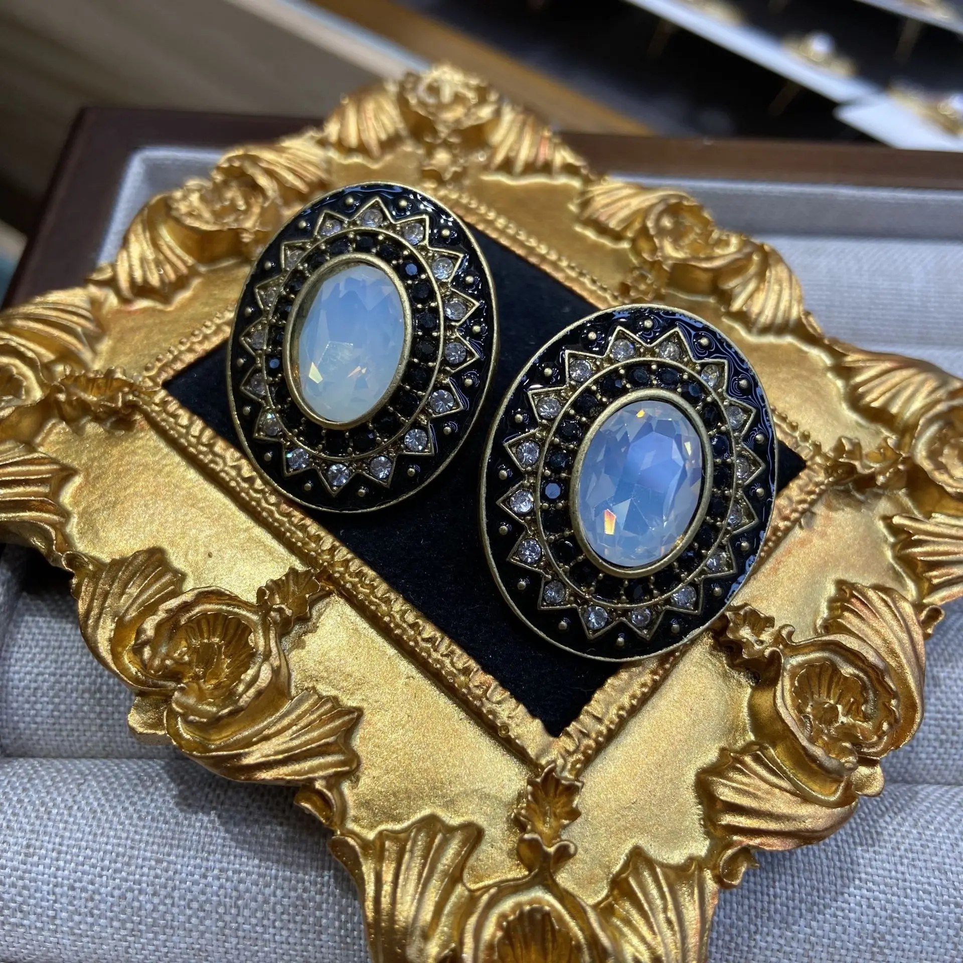 Noble Black Enamel …