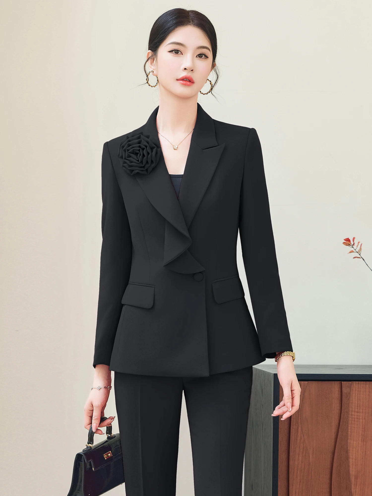 

Black Suit Jacket Women's 2026 New Spring High-End Professional Host Outfit Ladies' Suit Set Standard Fit Polyester Fiber