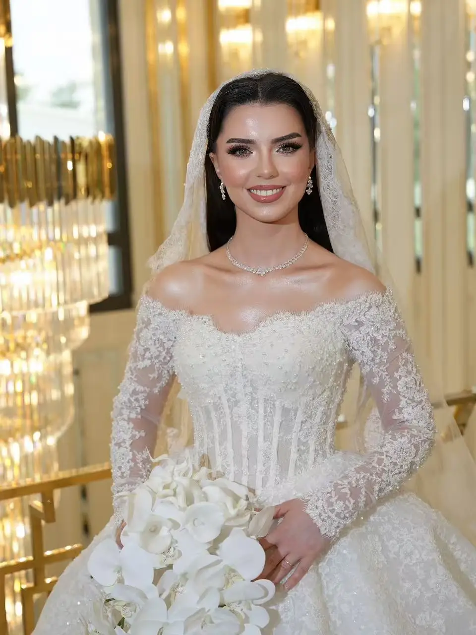 Luxury Off The Shoulder Long Sleeve Wedding Dress Corset Lace Beaded Ball Gown Court Train Bridal Gown Custom Vestido De Novia