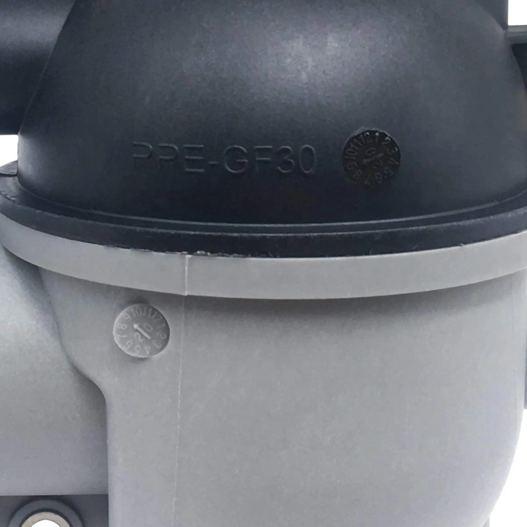 3X Manual Drain Water Distribution Housing Assy 863631T1 For Mercury Mercruiser Inboard 4.3,5.0,5.7,6.2L 262 305 350 377