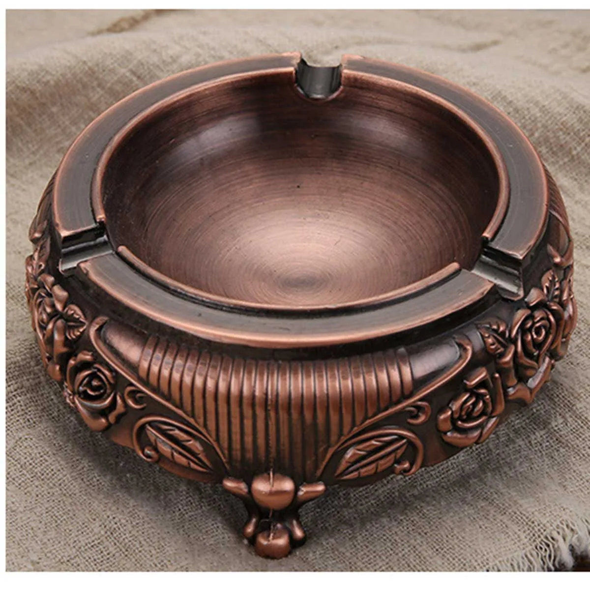 

Portable Ashtray Holder Metal Cigar Ashtrays for Outdoors European Style Smoking