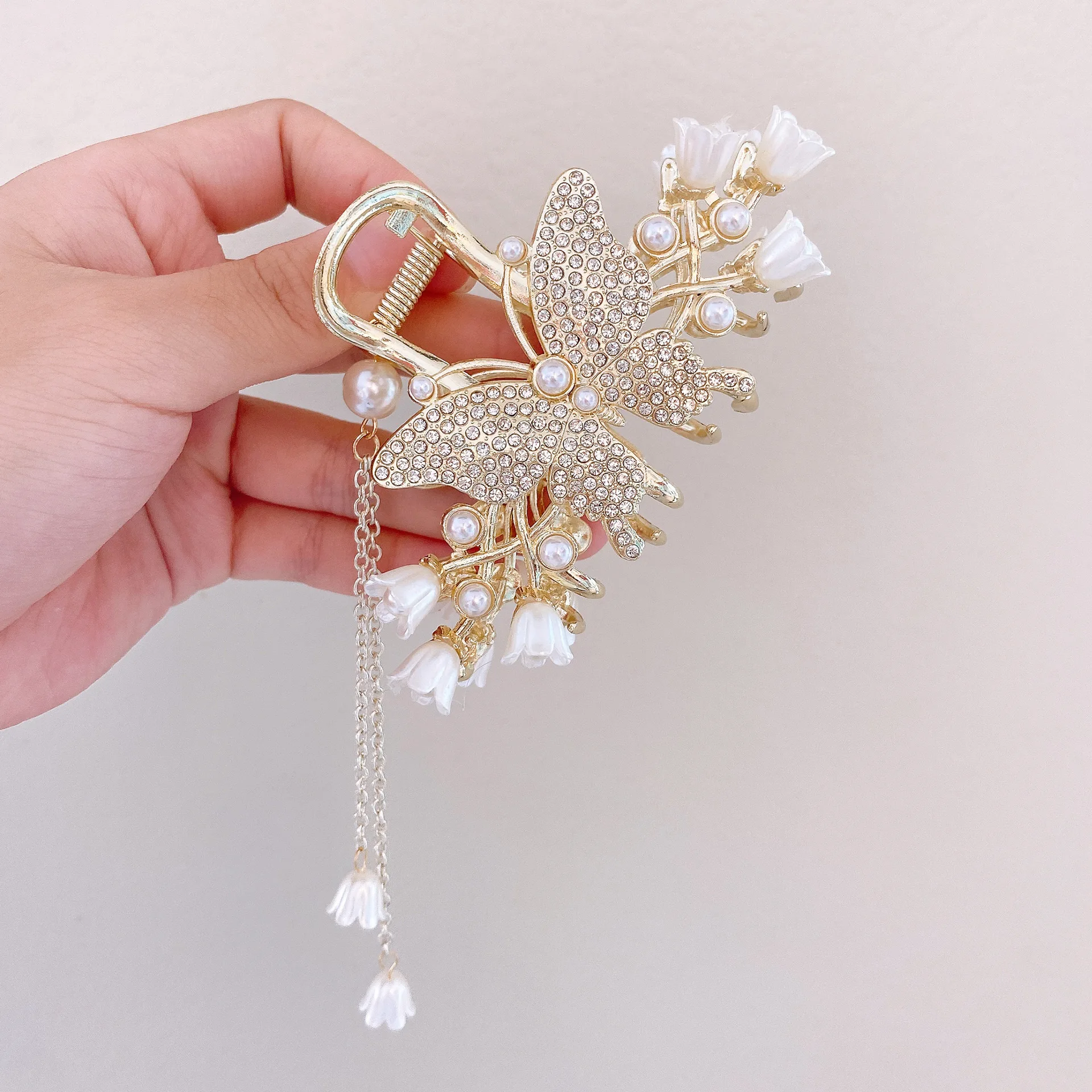 New flower butterfly tassel hairpin, delicate grab clip, large women\'s shark clip hairpin headdress