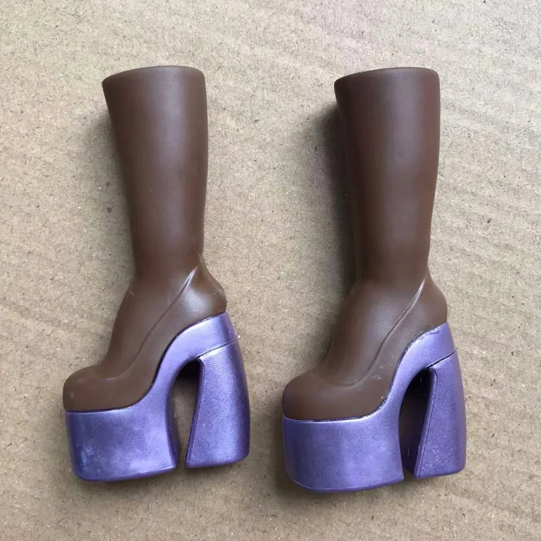 Klassische Tanzpuppe mit dicken High-Heel-Schuhen, Sneakers, bunte Puppenteile, neuartige Dekorationen, Mädchenspielzeug, Geschenk – Detail 22