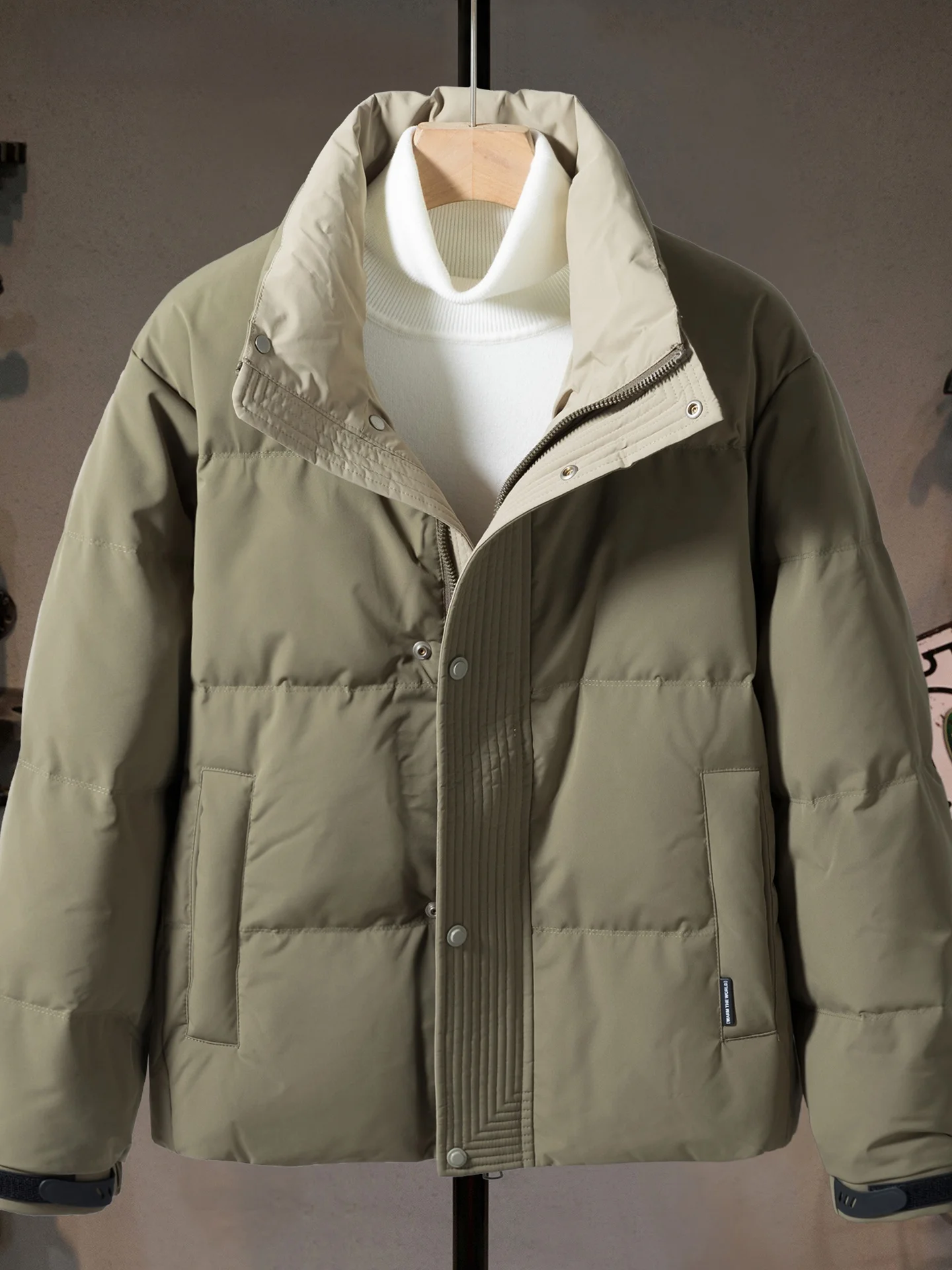 

Высококачественная утепленная пуховая куртка для мужчин, осенне-зимняя, новая, в американском уличном стиле, с воротником-стойкой, защита от холода, спортивная, повседневная...