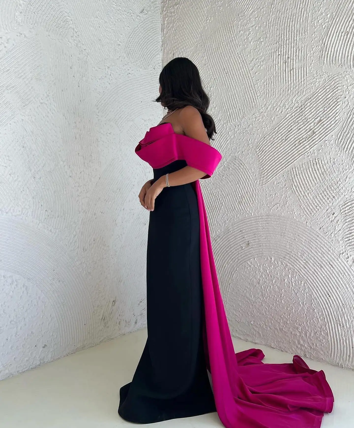 New Couture Contrast Colored Mermaid Long Evening Dresses Fuchsia And Black Stretchy Arabic Evening Gowns Wedding Guest Dress