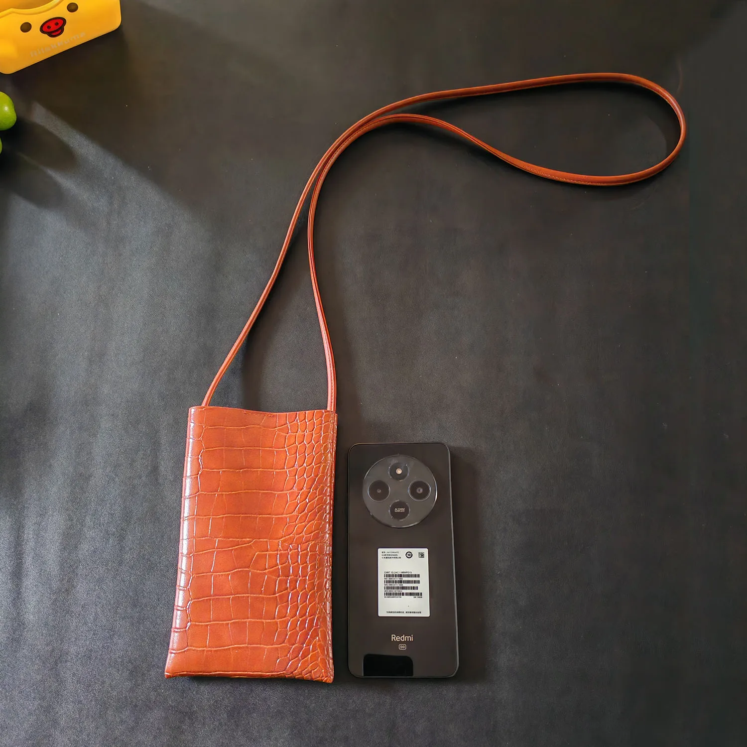 Lightweight Crossbody Phone Pouch for Women Elegant Minimalist Korean Style  Crocodile Patterned Compact Fashionable Bag view 3