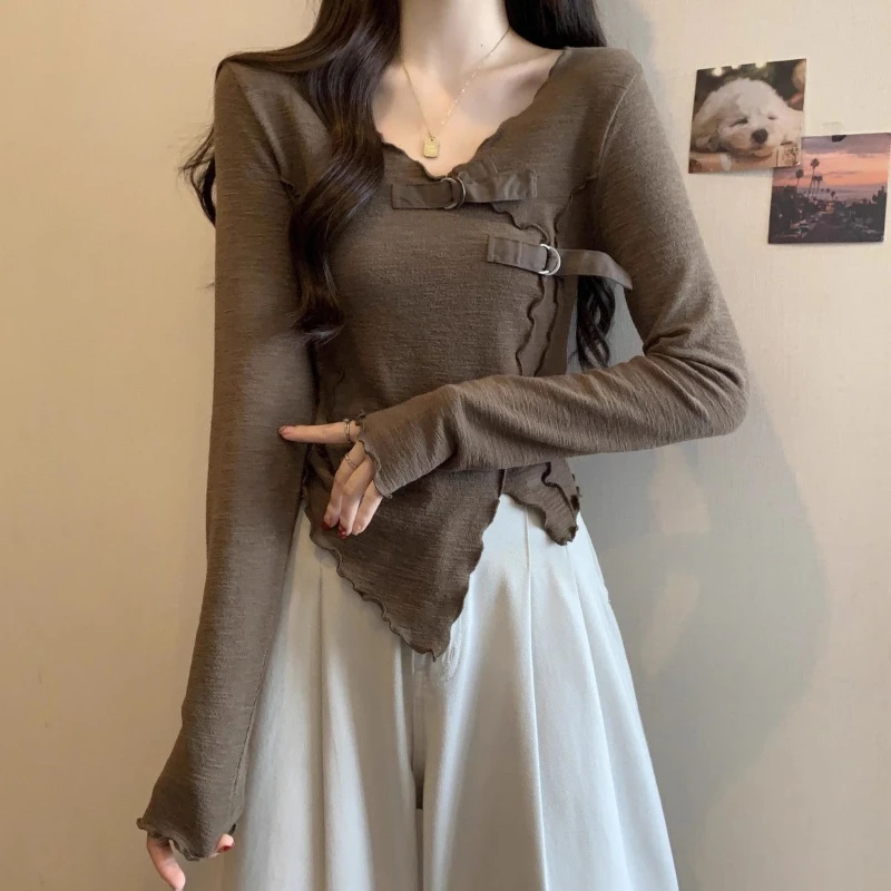 

Large Size Chubby Mm Irregular V-neck Mushroom Edge Long Sleeved T-shirt for Women Retro Slim Fit and Slimming Top Trendy