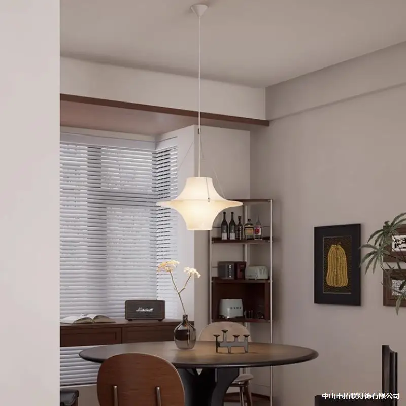 Nordic Lokki Seagull Medieval Restaurant Chandelier French Retro Study Creative Living Room Bar UFO Light Dining Table