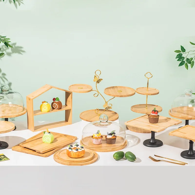 Arrange bread cake trays, snacks, cold meals, coffee breaks, set the table