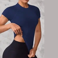 Haut de sport à manches courtes pour femmes, tissu respirant et à séchage rapide, adapté à la course et au yoga. 3