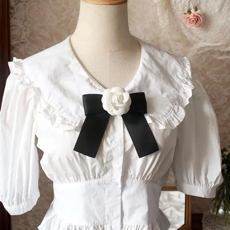 دبوس بروش ربطة عنق سوداء مصنوعة يدويًا؛ تصميم أنيق على شكل زهرة للبدلات النسائية والقمصان البيضاء