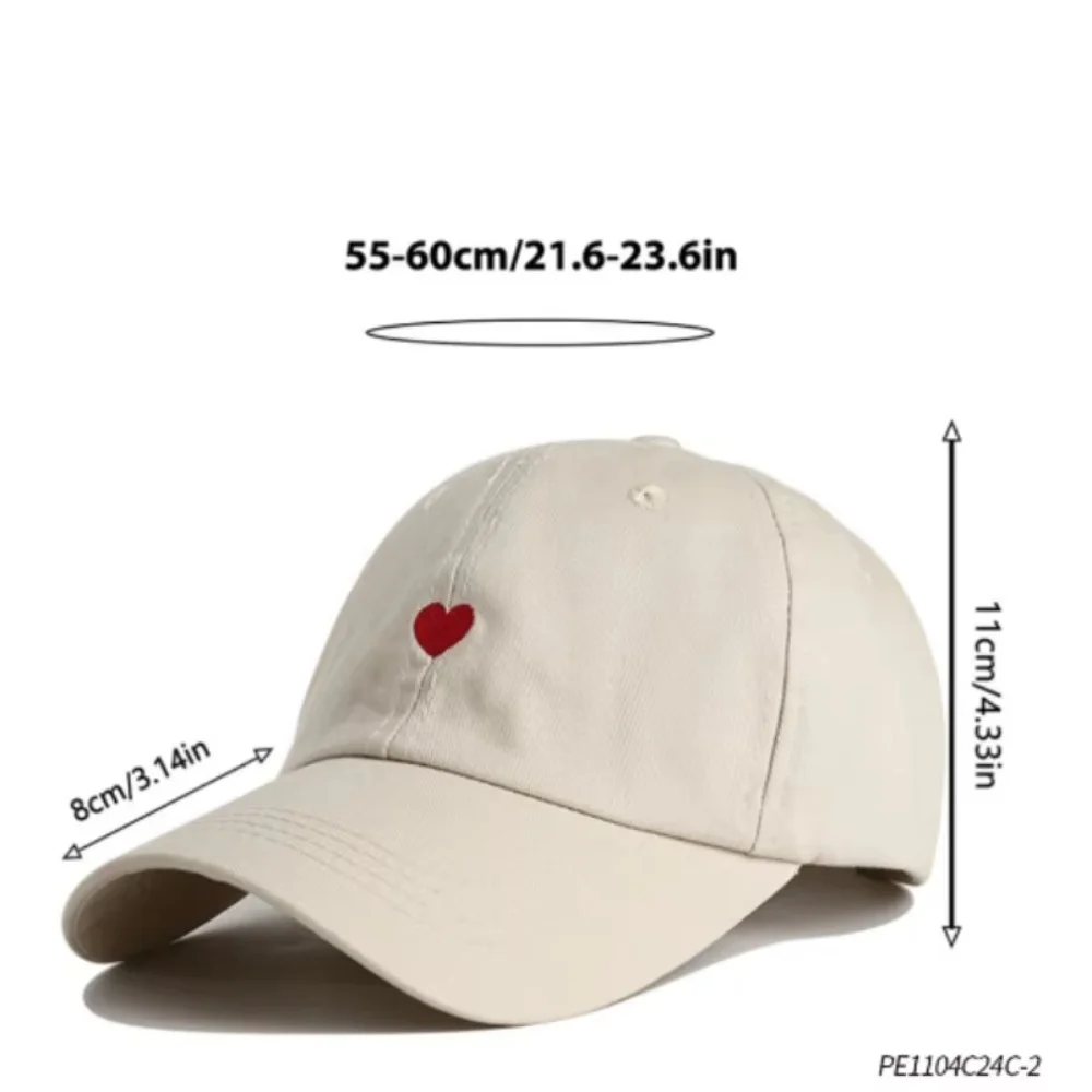 PESENAR Gorra de béisbol beige para el Día de San Valentín con bordado de corazón rojo añade un toque romántico al estilo del Día de San Valentín