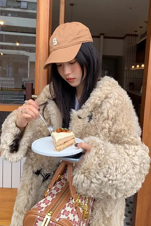 Korean Horn Buckle Lamb Wool Coat Women's Winter Plus Wool Thickened Fur One Coat Furry Coat