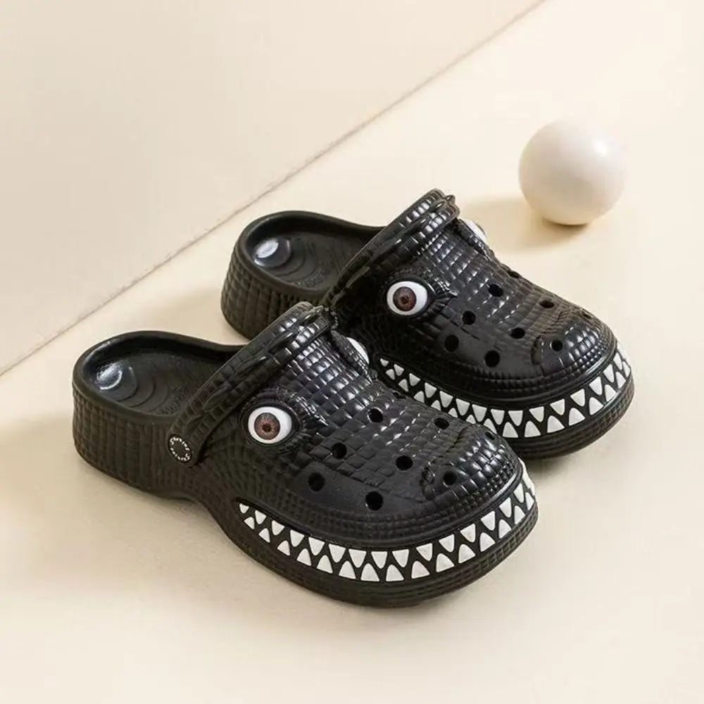 Crocodile Shape Children's Sandals Breathable Non-slip Kids Slippers Cartoon Lightweight Beach Slippers For Boys Aged 4-7