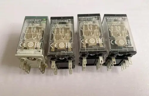 Imagen 2 del producto Relé intermedio de 12A, 8 pines, RXM2AB2BD, RXM2AB2JD, RXM2AB2P7, RXM2AB2F7, RXM2AB2B7, RXZE1M2C