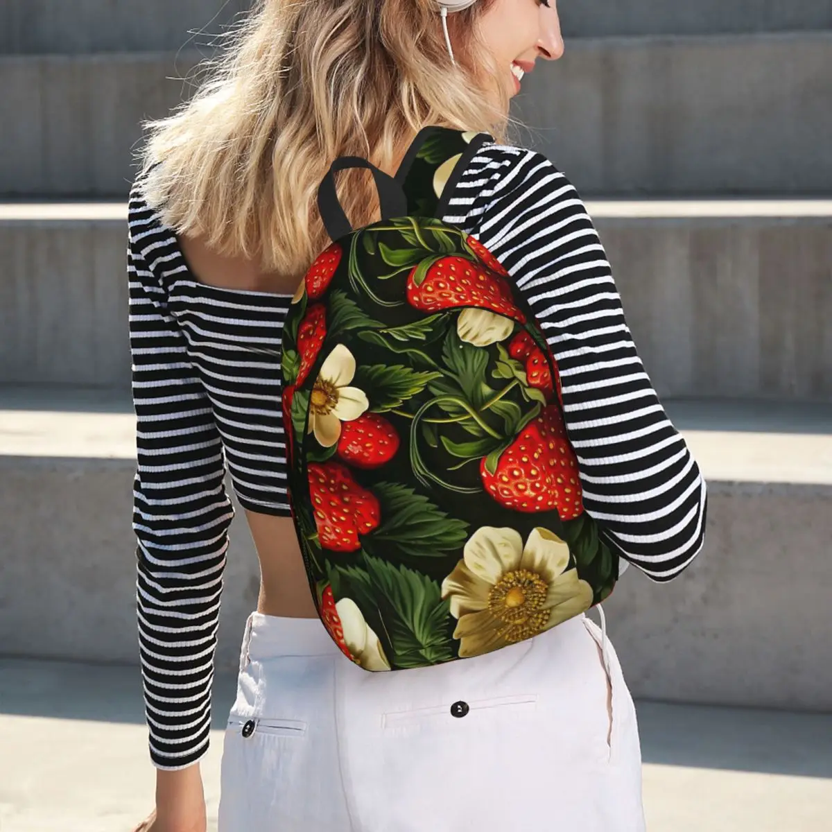 Fresh Strawberry Floral Pattern Backpack Hot Sale Daypack Large Capacity Boys Girls BookBag School Bag Shoulder Bags Men Women