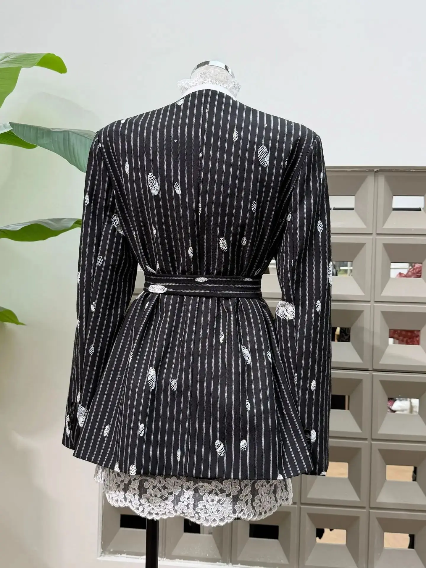 Hot New Autumn Winter Fashion Style Women Two-Piece Set V-Neck Lace Evening Gown Christmas Party Dress Midi Suit Skirt Coat Belt